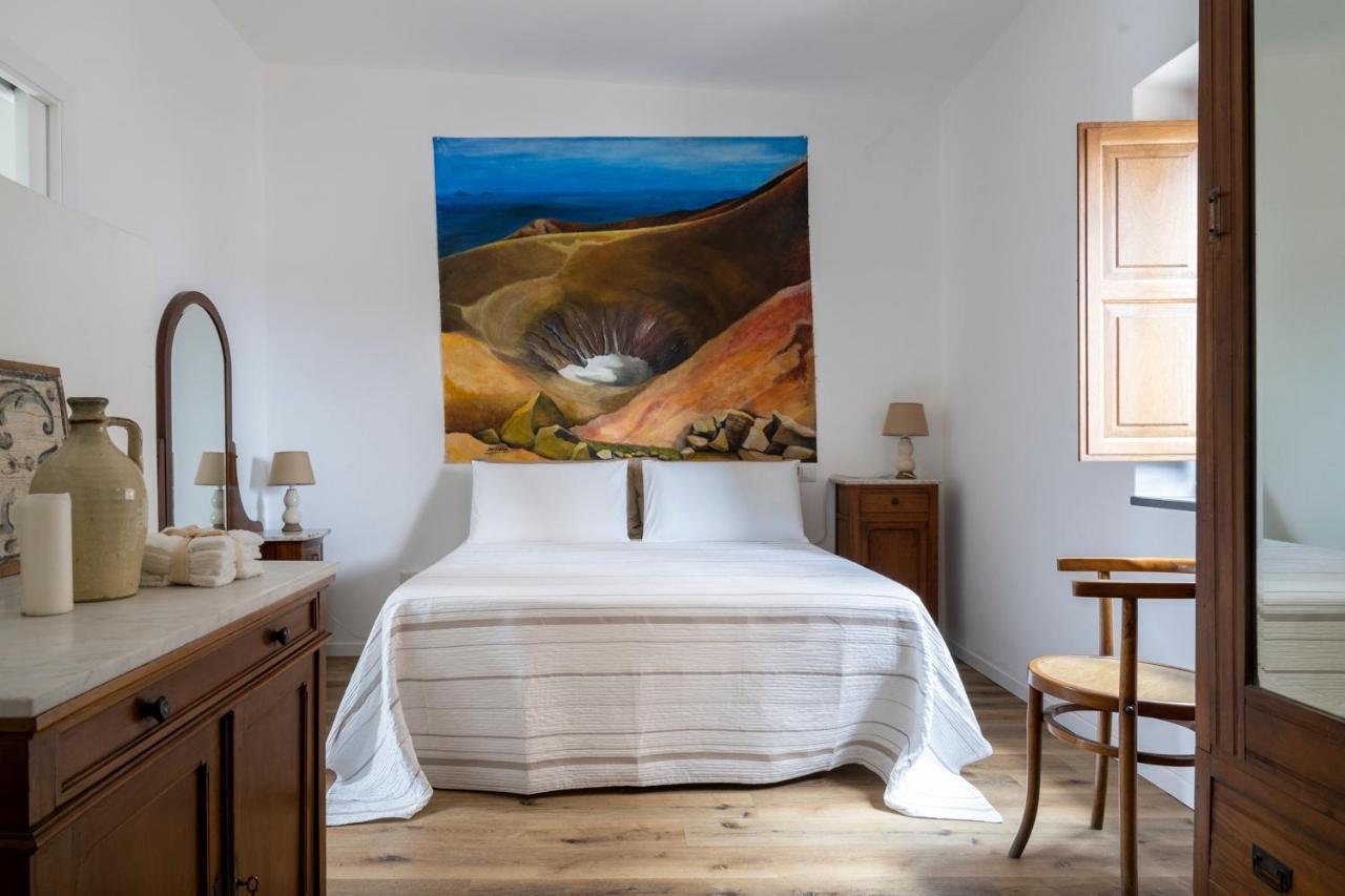 Iancura - B&B Di Design A Salina ซานตา มาริน่า ซาลินา ภายนอก รูปภาพ