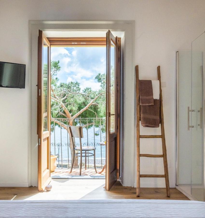 Iancura - B&B Di Design A Salina ซานตา มาริน่า ซาลินา ภายนอก รูปภาพ